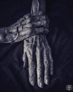 Старики — это безымянный мир.