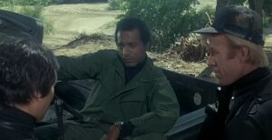 Люди в черном против банды головорезов  Видео