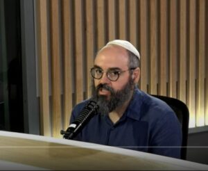 Раввин Херсонский: Когда религия срастается с государством, страдают обе стороны.  Видео