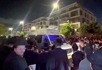 Хасиды Гура напали на военную полицию и «освободили» дезертира  /От редакции/