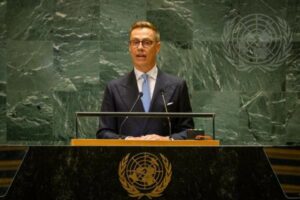 Если член Совета Безопасности нарушает Устав ООН, его право голоса должно быть приостановлено