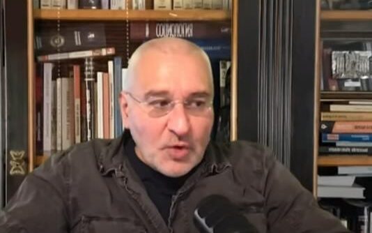 В Кремле ДИКИЙ ВОЙ. Трамп дал ДОБРО БИТЬ по Москве? Экономика РФ рухнула В ПРОПАСТЬ  Видео