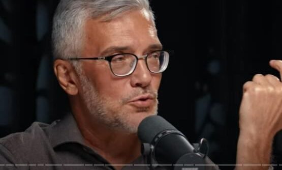 Интеллект от матери, а характер — от отца? Нейробиолог и генетик про наследственность  Видео