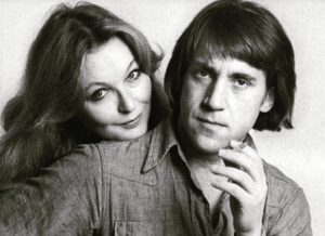 «Я поля влюбленным постелю — пусть поют во сне и наяву» — баллада о любви Владимира Высоцкого