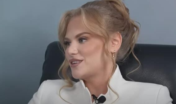 Диана – самая высокооплачиваемая специалистка по эротuческому массажу в России.  Видео