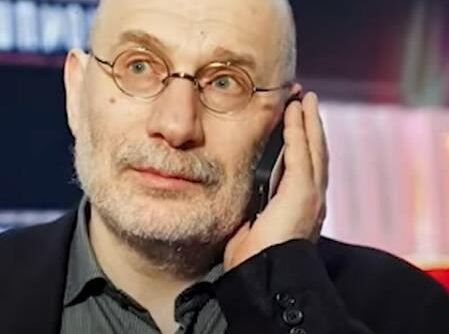 Б. Акунин! путинская РФ ВЫБРАЛА Ордынский путь! Когда то не верилось, что их вождь ТАКОЙ вор-бандит  Видео