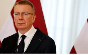 Президент Латвии ответил Меркель: Да, есть разные мнения, и они были всегда  /От редакции/