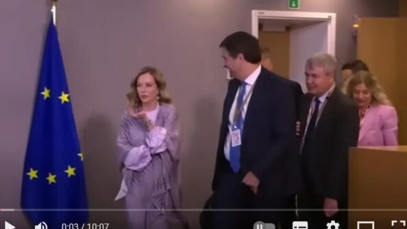 Италия закрывает границы — ЕС в панике!  Видео