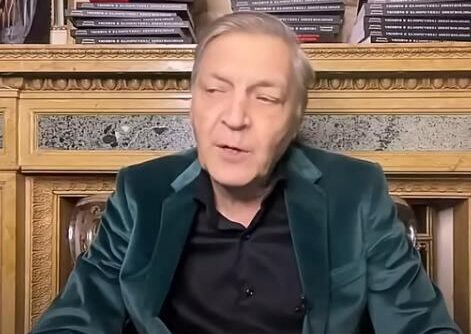 Ведьму-путинистку не пожалели  Видео