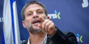 Проголосовавший против сделки Смотрич посоветовал Айзенкоту молчать и стыдиться  /От редакции/