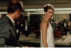 Агент 077: Особое задание леди Чаплин. Красивые женщины, миссия по спасению мира  Видео