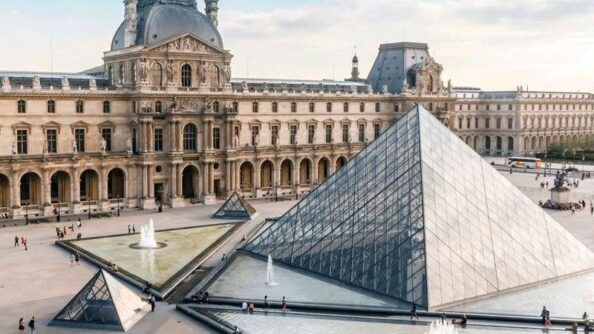 Лувр ограблен: похищены украшения из коллекции Наполеона III и императрицы Евгении