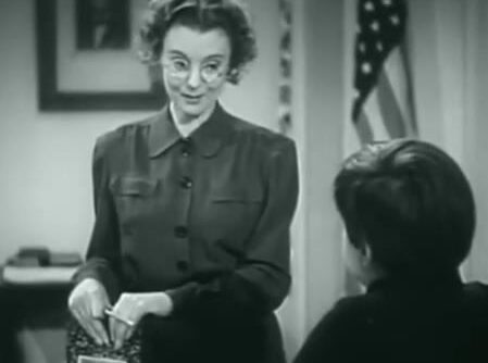 ГРЕШНИЦА НАПОЛОВИНУ (1940) комедия  Видео