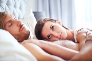 Я твоя не первая: зачем женщины скрывают число партнеров, а мужчины — наоборот