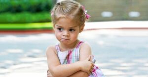 Разве это справедливо – ставить в угол за любовь?