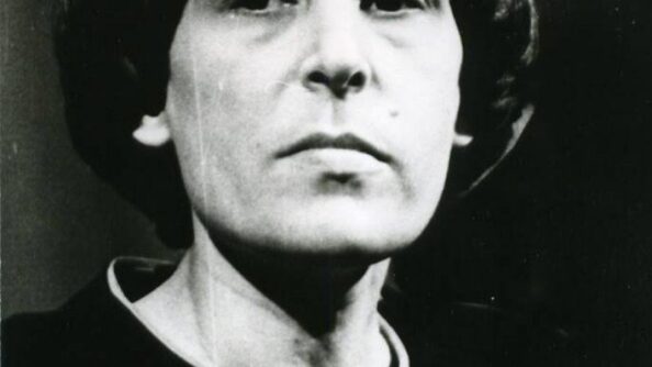 Я с гениями водку не пила…